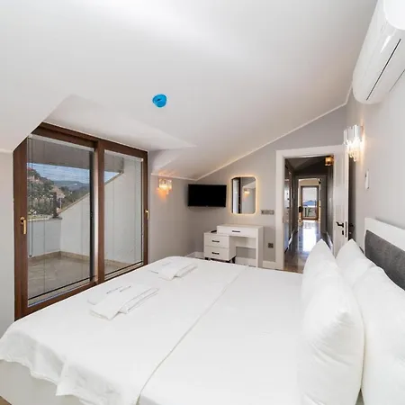 Gorgeous Flat With Sea View Jacuzzi In Antalya Κας