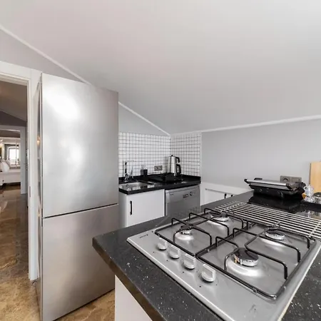Gorgeous Flat With Sea View Jacuzzi In Antalya Lägenhet *